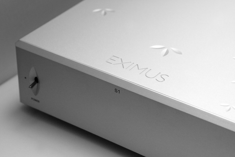 Eximus S1 front panel